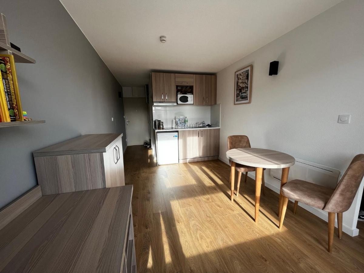 Kosy Appart'Hotels - La Maison Des Chercheurs Vandoeuvre-lès-Nancy エクステリア 写真