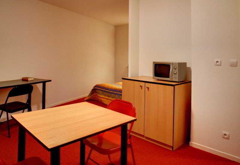 Kosy Appart'Hotels - La Maison Des Chercheurs Vandoeuvre-lès-Nancy エクステリア 写真